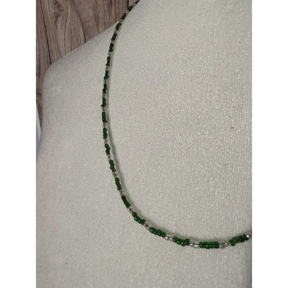 Thin Beaded Necklace Green/Clear 21" Womens #P185 - Picture 3 of 6